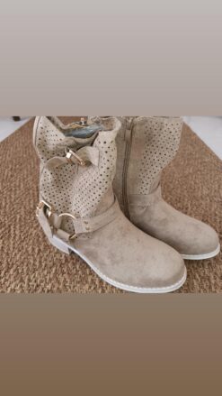 Alternative view of Botas Julieta