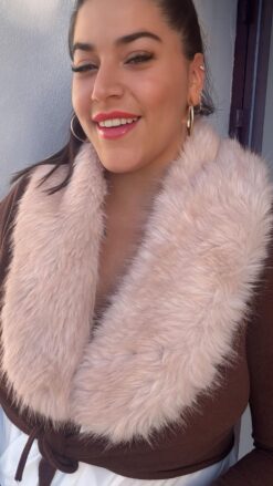 Alternative view of Pelo cuello