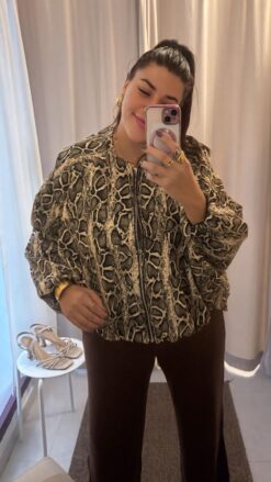 Alternative view of Bomber murcielago print